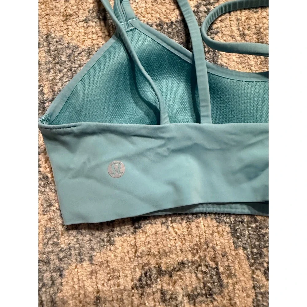 Lululemon Like a Cloud Bra Size 6 Excellent Condition